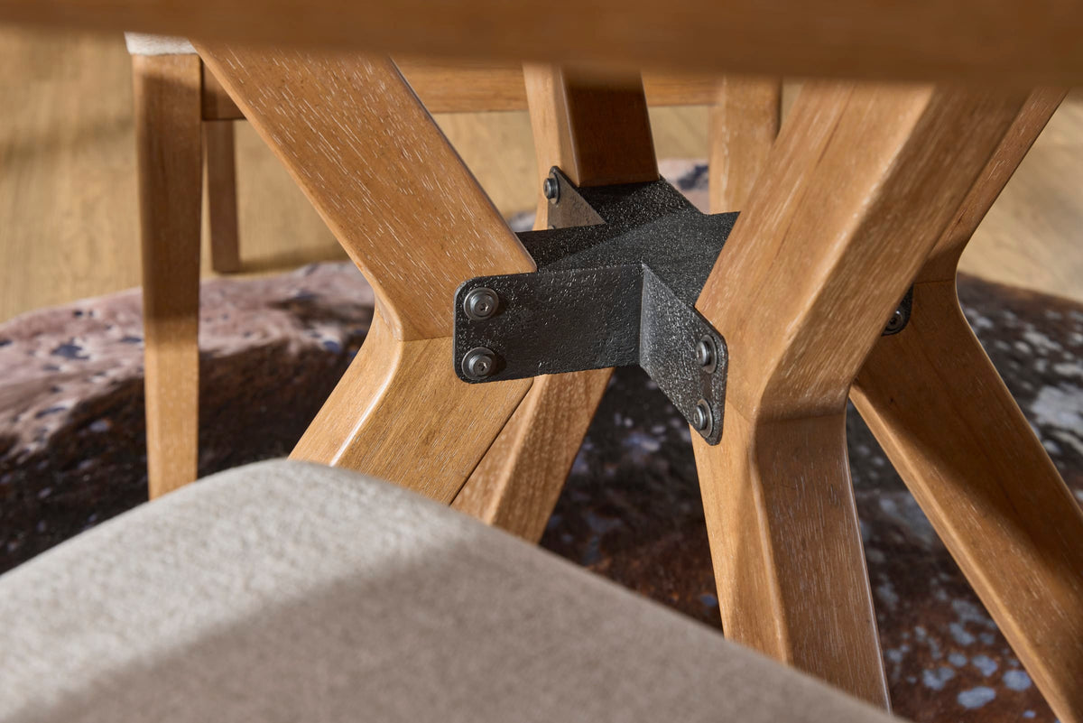 Flexsteel Millwork Round Dining Table