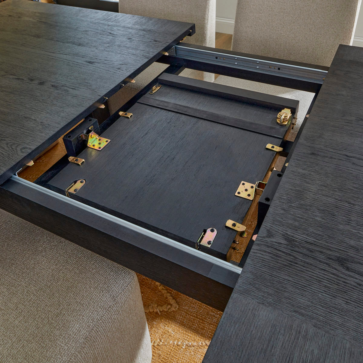 Flexsteel Waterfall Rectangular Dining Table