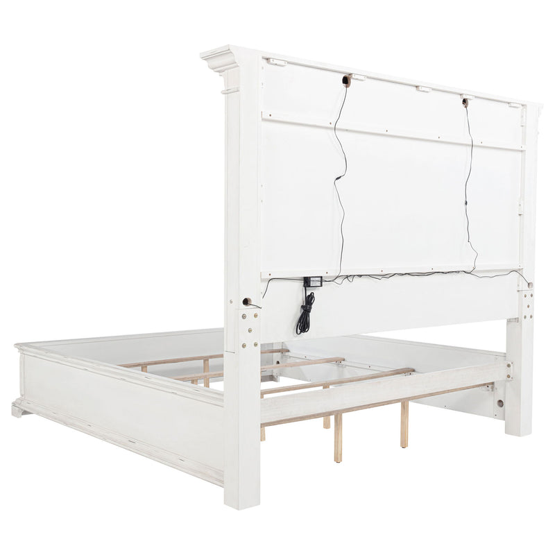McKinney 4-piece California King Bedroom Set Vintage White