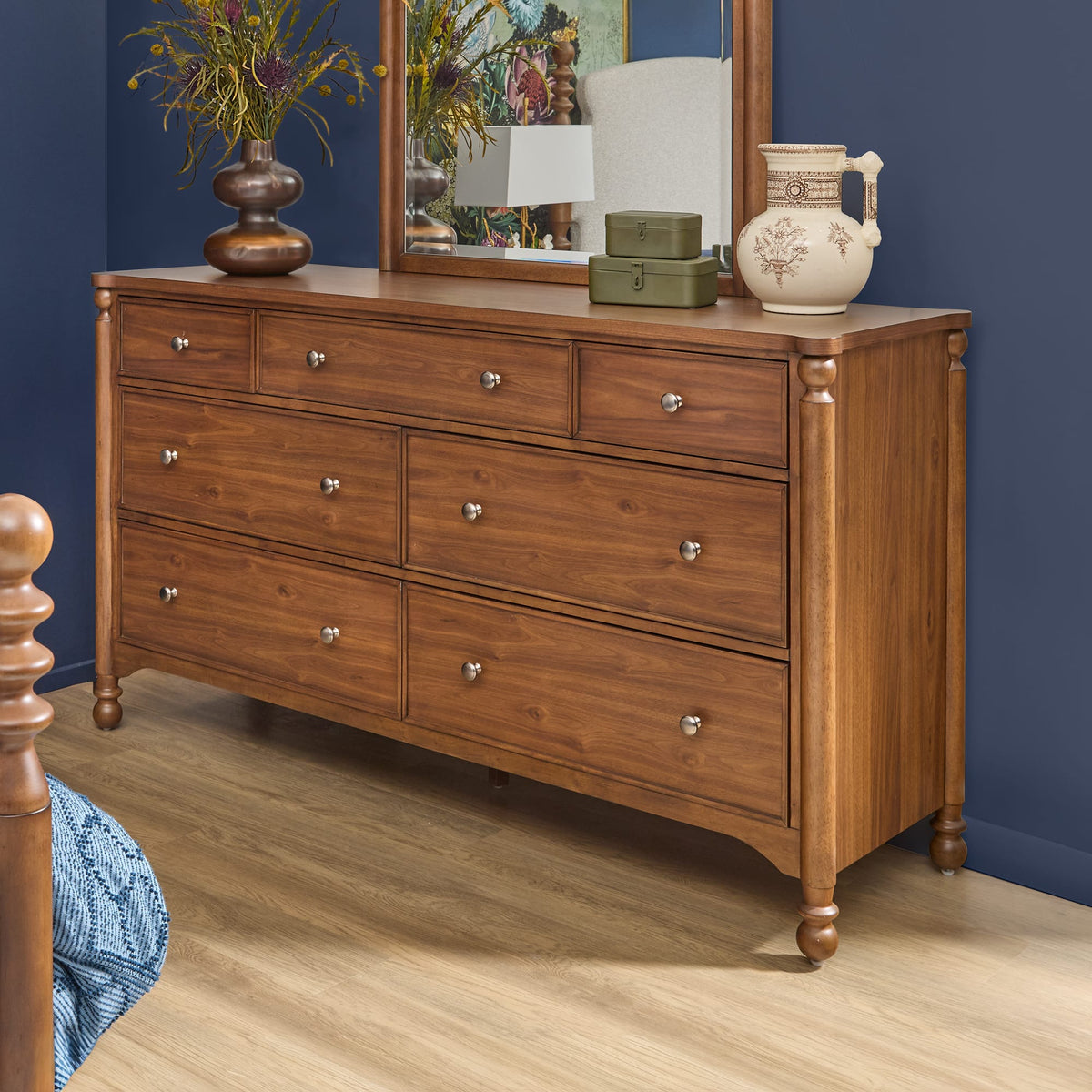 Flexsteel Azalea Dresser