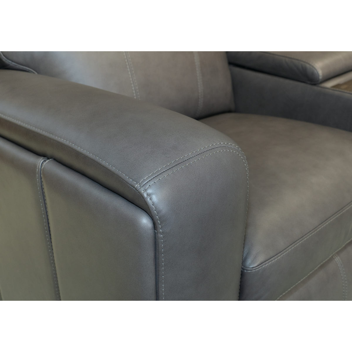 Flexsteel Wyatt Power Reclining Loveseat with Console & Power Headrests & Lumbar