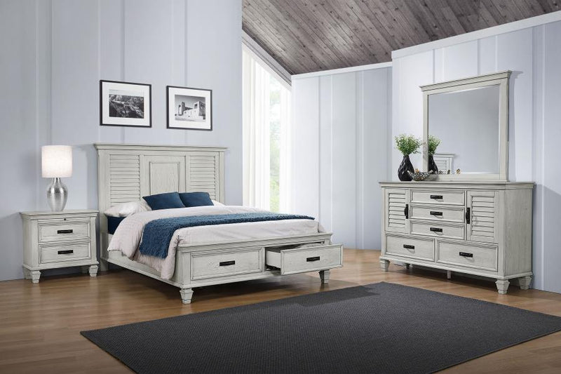 Franco Bedroom Set Distressed Eastern King 4-piece