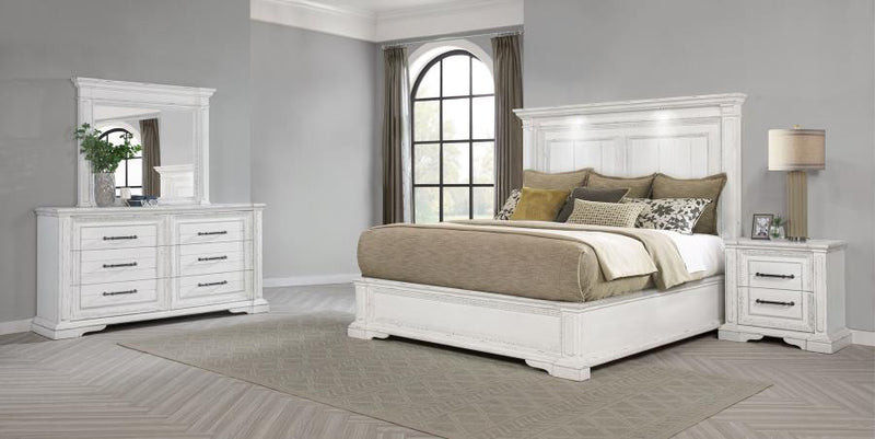 McKinney Bedroom Set Vintage Queen 4-piece