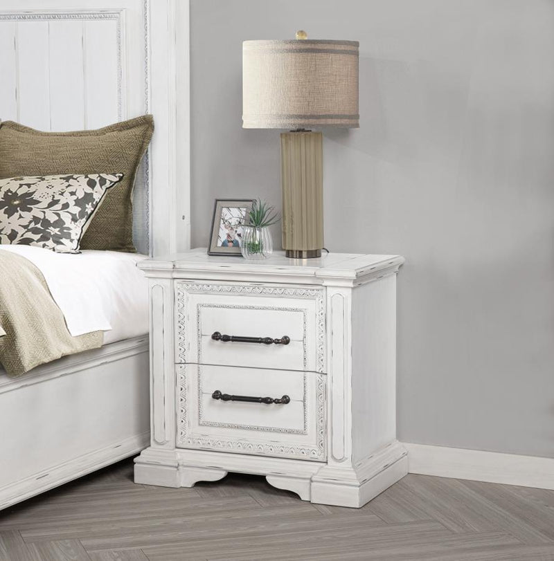 McKinney 2-drawer Nightstand with Dual USB Vintage White Default Title