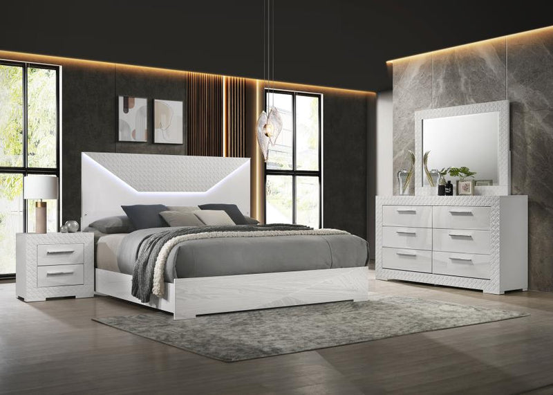 Ives Bedroom Set High Gloss White High Gloss Eastern King 4-piece