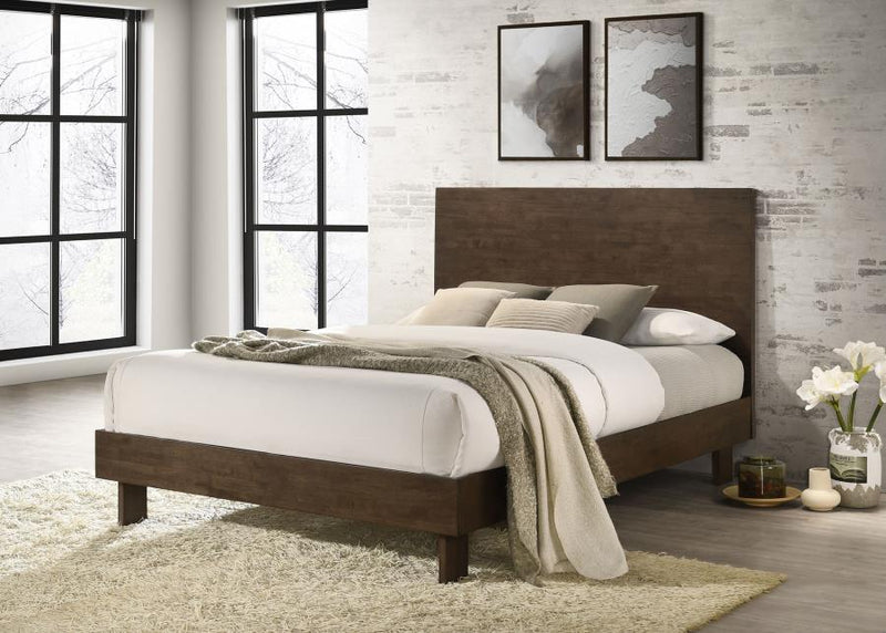 Glenwood 48-inch Platform Panel Bed Warm Brown Queen