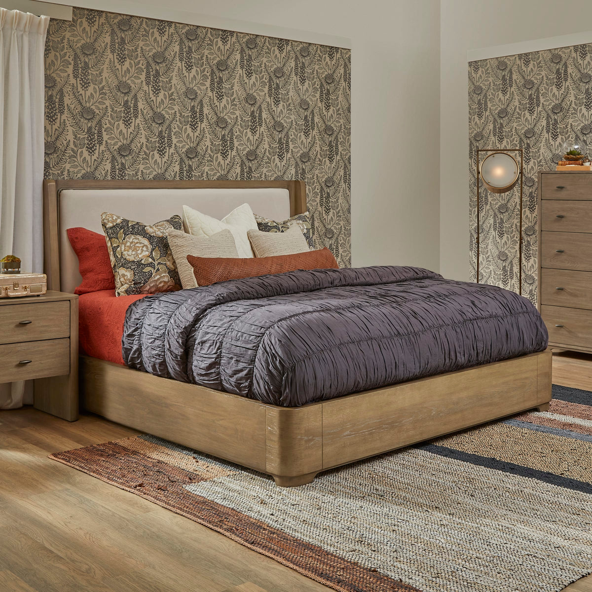 Flexsteel Normandy King Upholstered Bed