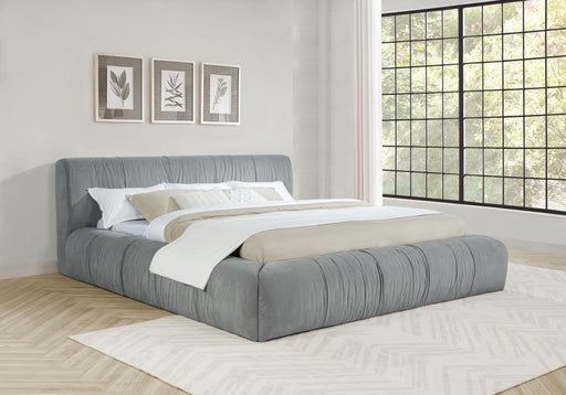 Wilshire Upholstered Platform Bed Grey Eastern King