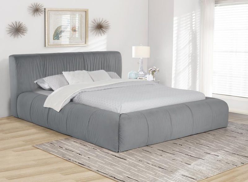 Wilshire Upholstered Platform Bed Grey Queen
