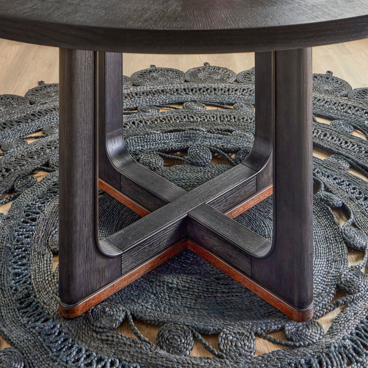 Flexsteel Waterfall Round Dining Table