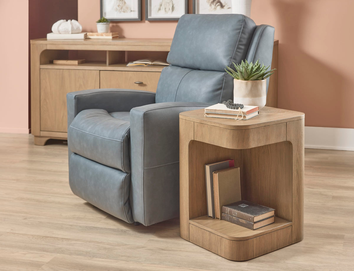 Flexsteel Normandy Chairside Table