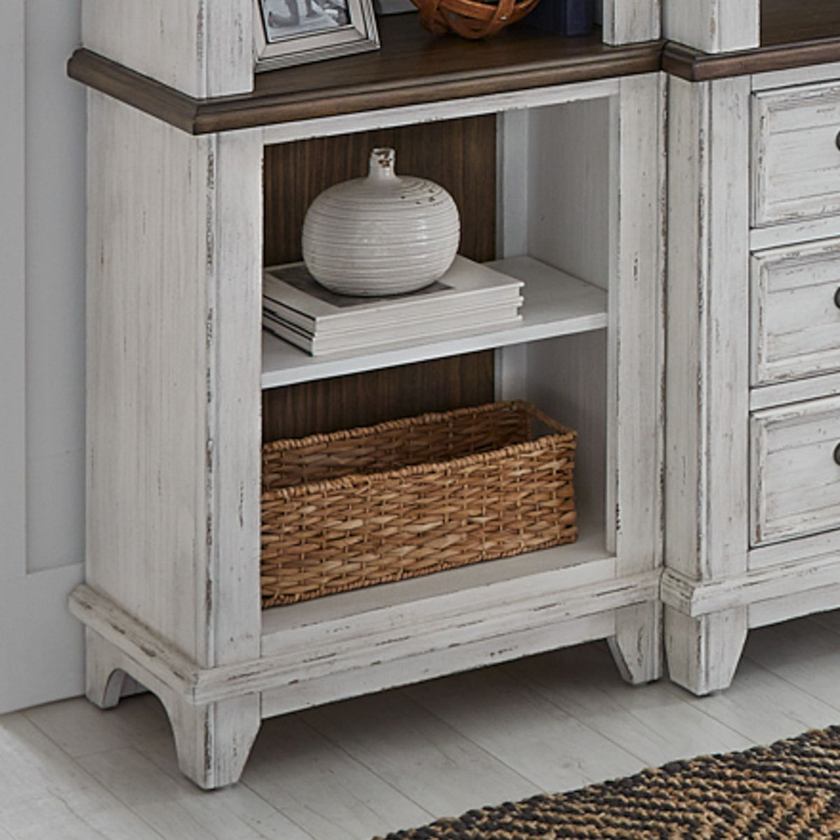 River Place - Right Pier Base - Riverstone White & Tobacco
