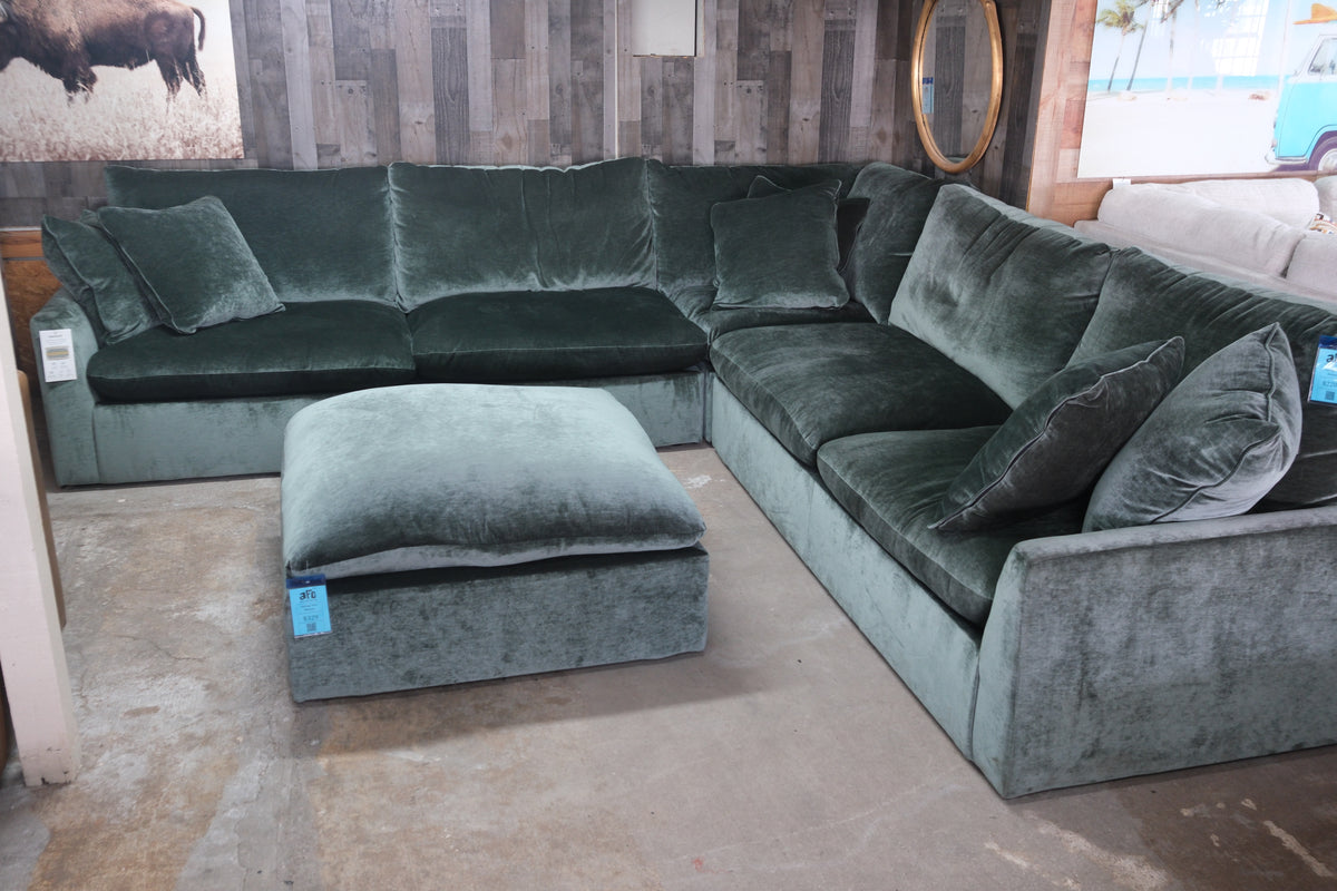 Carriage View 3pc Sectional
