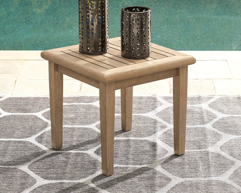 Gerianne Table
