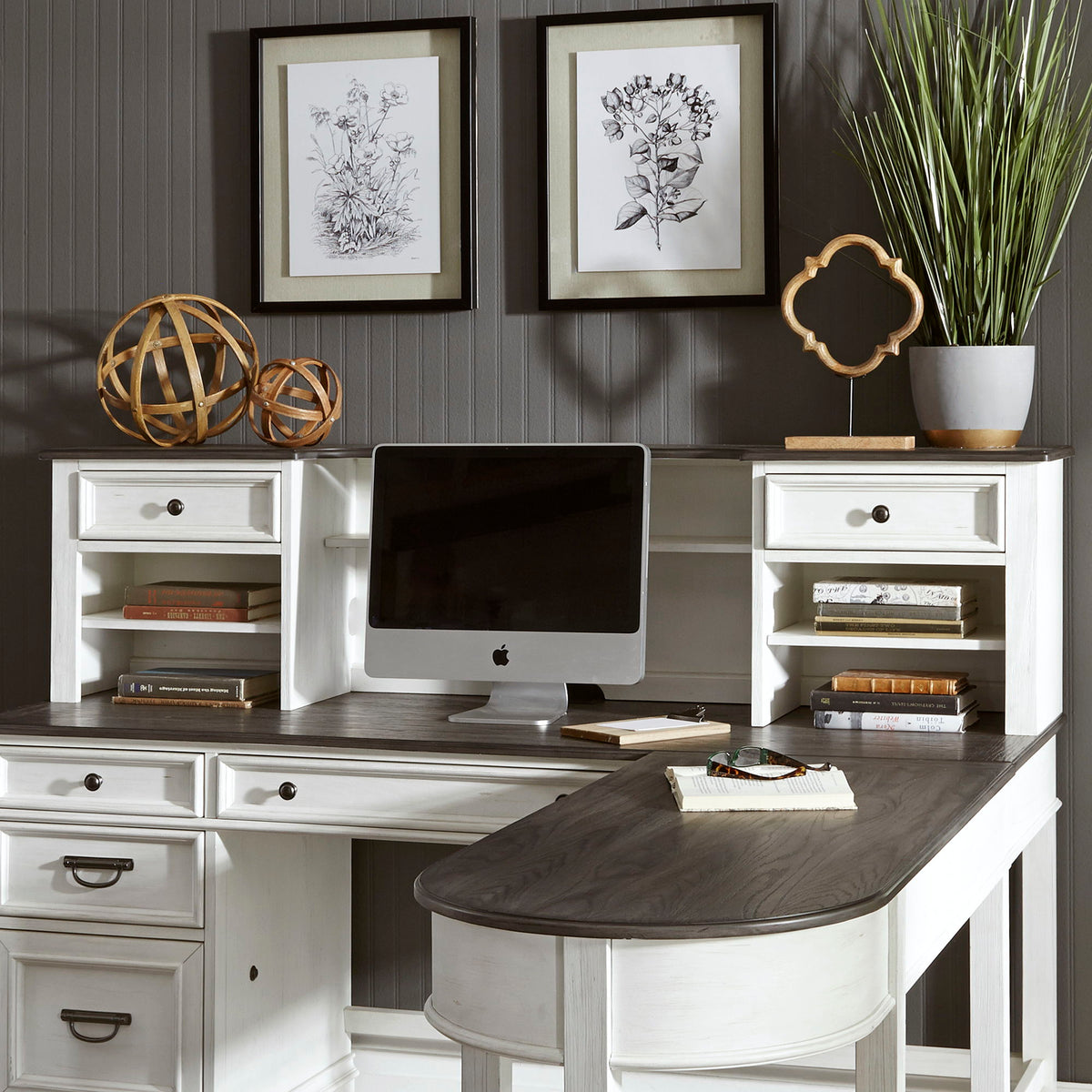 Allyson Park - Hutch - Wirebrushed White / Charcoal