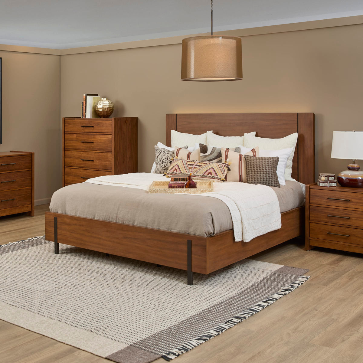 Flexsteel Lincoln King Panel Bed