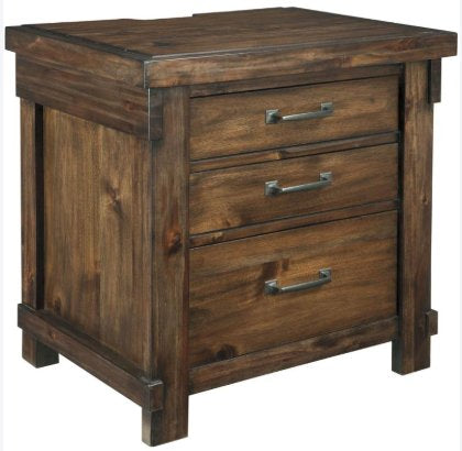 Clearance: Lakeleigh 3-Drawer Nightstand
