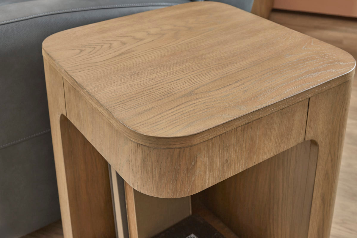 Flexsteel Normandy Chairside Table