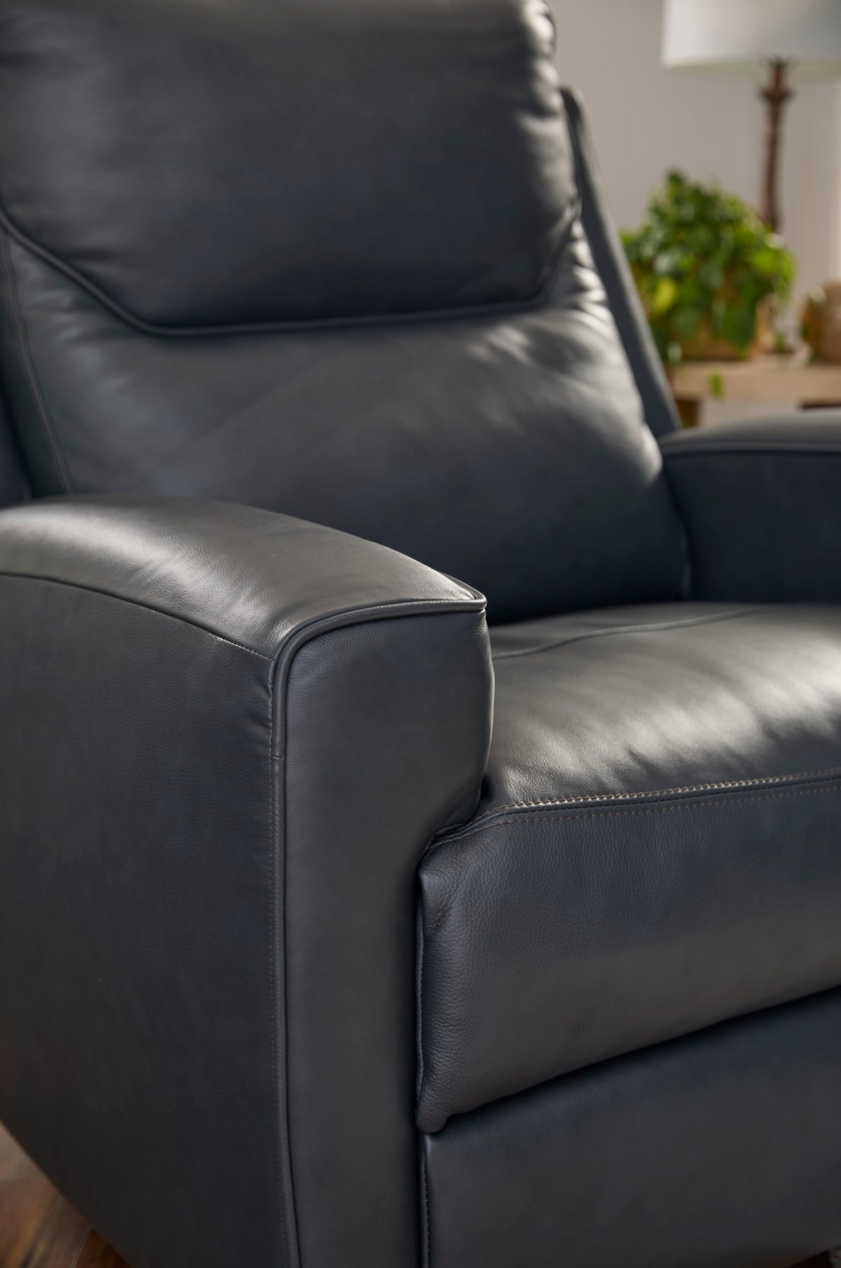 Flexsteel Argo Power Recliner w/ Power Headrest & Lumbar