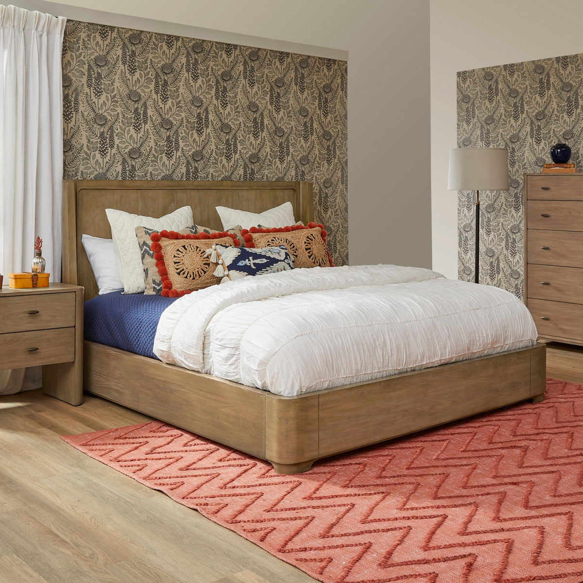 Flexsteel Normandy King Panel Bed