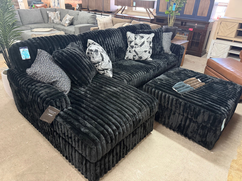 Midnight Madness 2pc Sectional