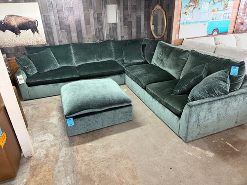 Carriage View 3pc Sectional
