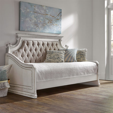 Magnolia Daybed